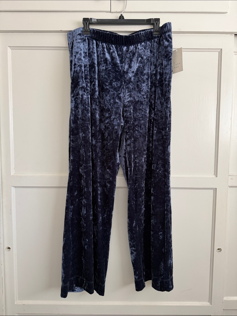 a new day Crushed Velvet Wide Leg Pants in Navy